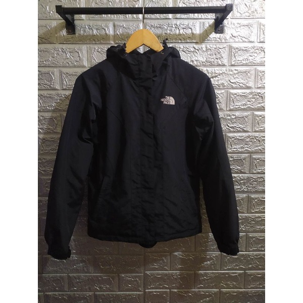 Jaket TNF The North Face Mp3 pocket size M cewe second