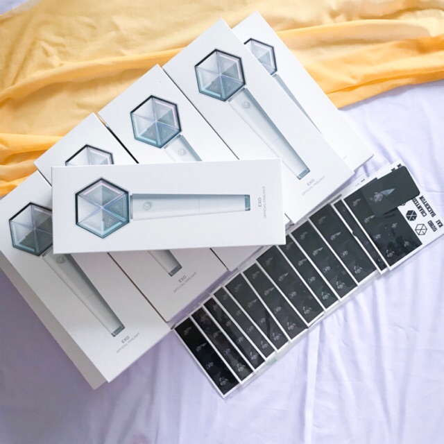 EXO LIGHTSTICK VER 3.0 (versi photocard baru)