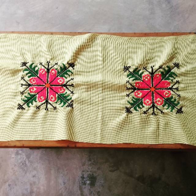 Motif Taplak Meja Sulam