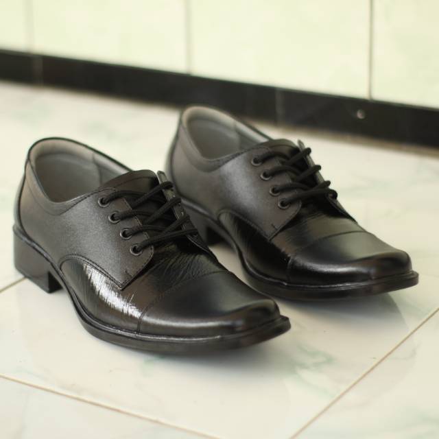 SEPATU PANTOFEL DE CARVALHO 190 ( TALI ) HITAM KULIT ASLI