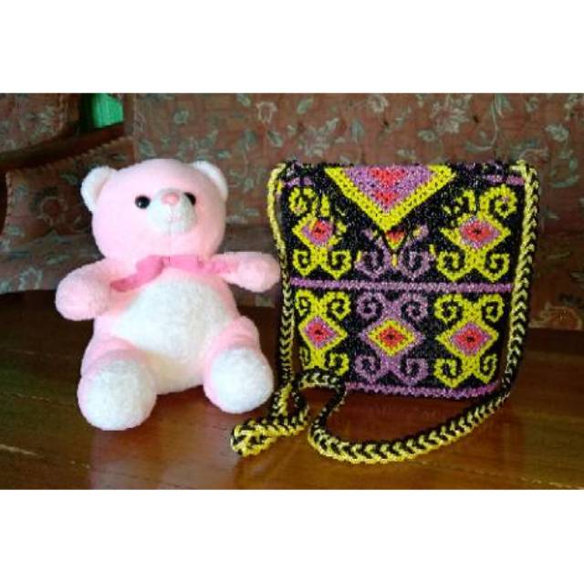 Tas Selempang Manik Motif Dayak Kalimantan - tas ABG