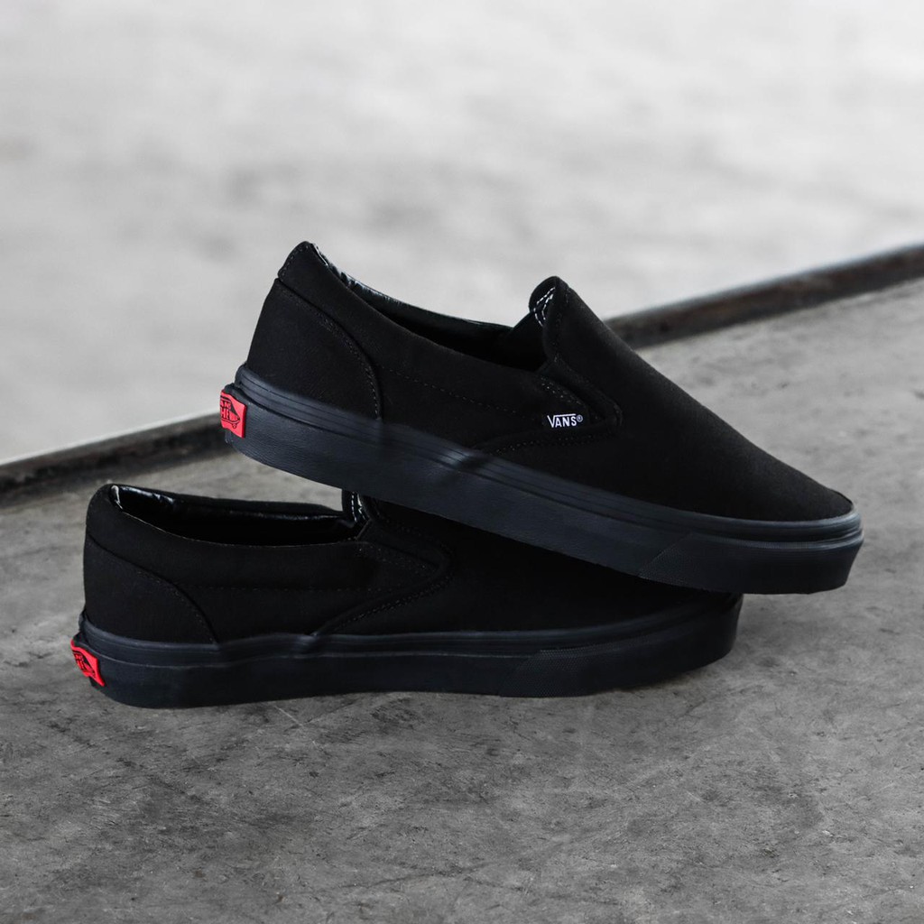 [BNIB]  SNEAKERS VANS SLIP-ON CLASSIC FULL BLACK GLOBAL SEPATU SKATEBOARD CASUAL SPORTY-4