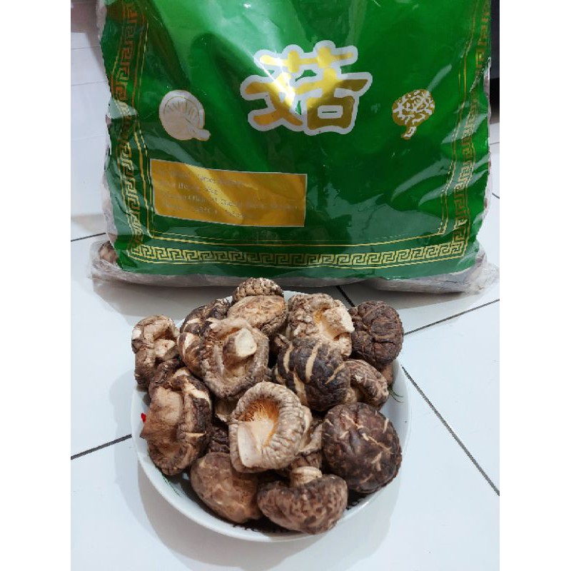 

Jamur Hioko Shitake Super 5-6cm/ Hioko kering Repack 100gr