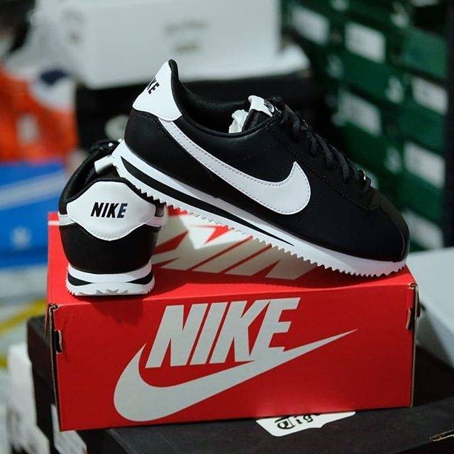 Nike Cortez SL Basic Black white Leather
