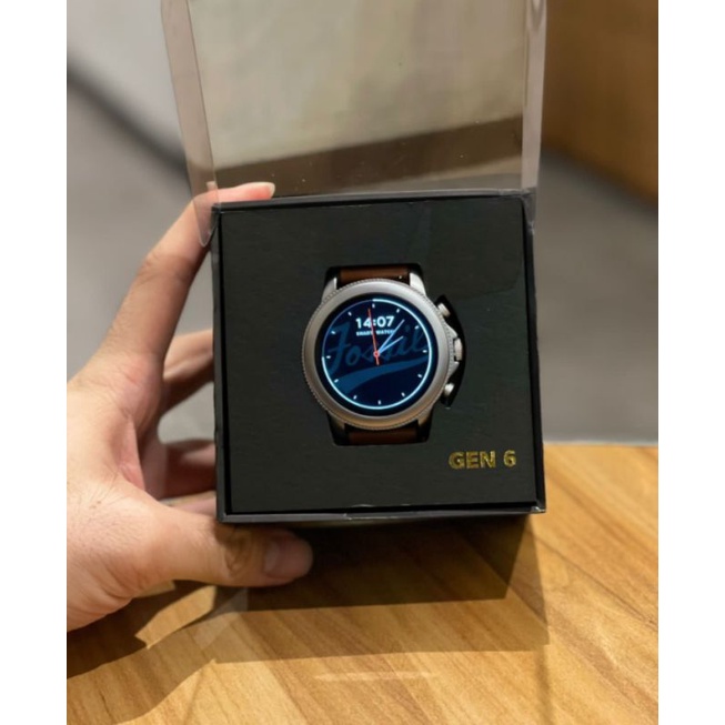FOSSIL SMARTWATCH