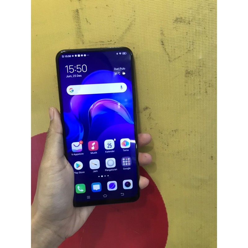 VIVO V15 RAM 6 GB ROM 64 GB SECOND