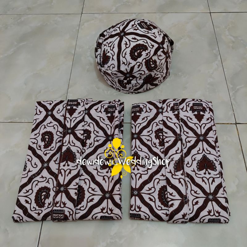 Set Jarik Cewek Cowok + Blangkon, Motif Sido Luhur