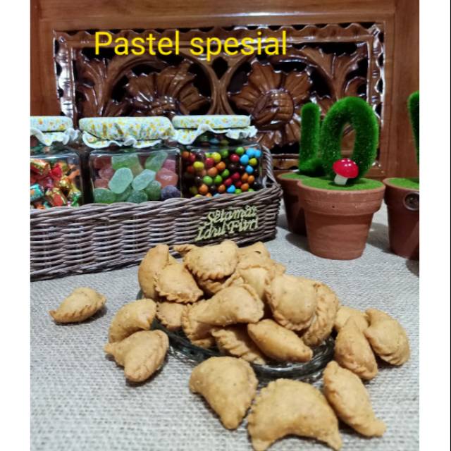 

Kue pastel spesial