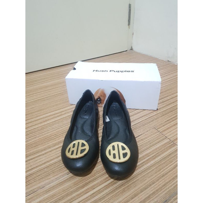 Flat Shoes Hush Puppies Samantha II in Black