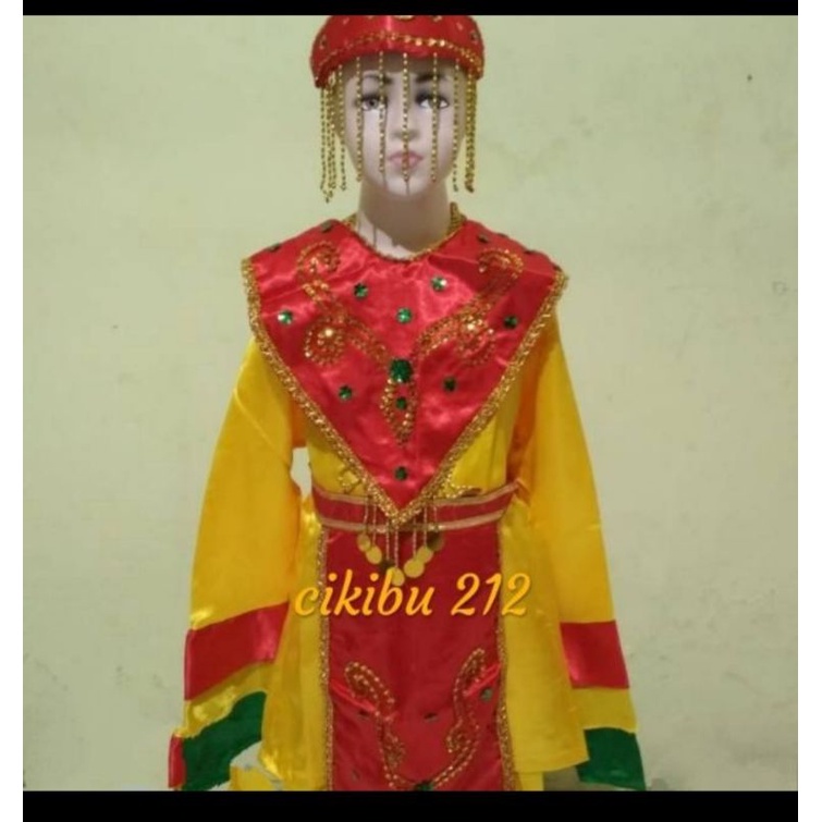 Baju adat Betawi/Tari yapong dewasa