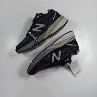  NEW  BALANCE  990V4 BLACK WHITE Shopee Indonesia