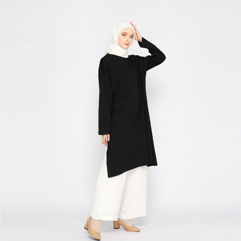 Tunik Wanita Kaos Muslimah Oversize LD 130 Hitam FemonRitch