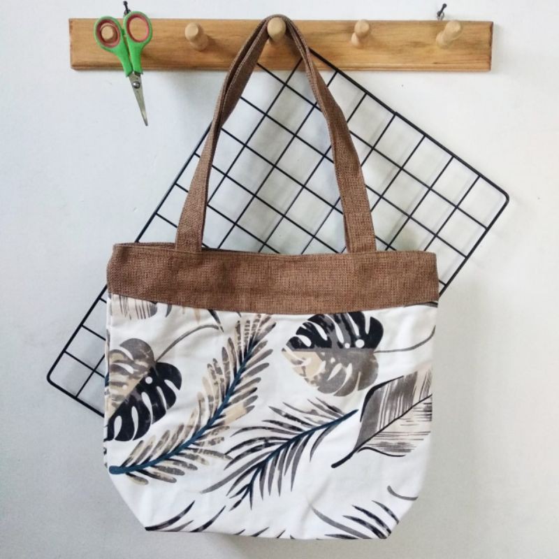 Totebag Kanvas Goni Medium / Tas Kanvas Goni Medium