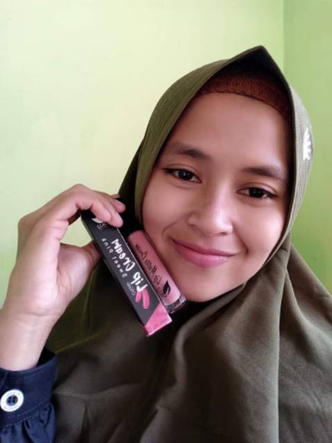 SR12 LIP MATTE CREAM BPOM / LIPSTIK MATTE MAKE UP / BEBAS PARABEN , TAHAN LAMA &amp; RINGAN