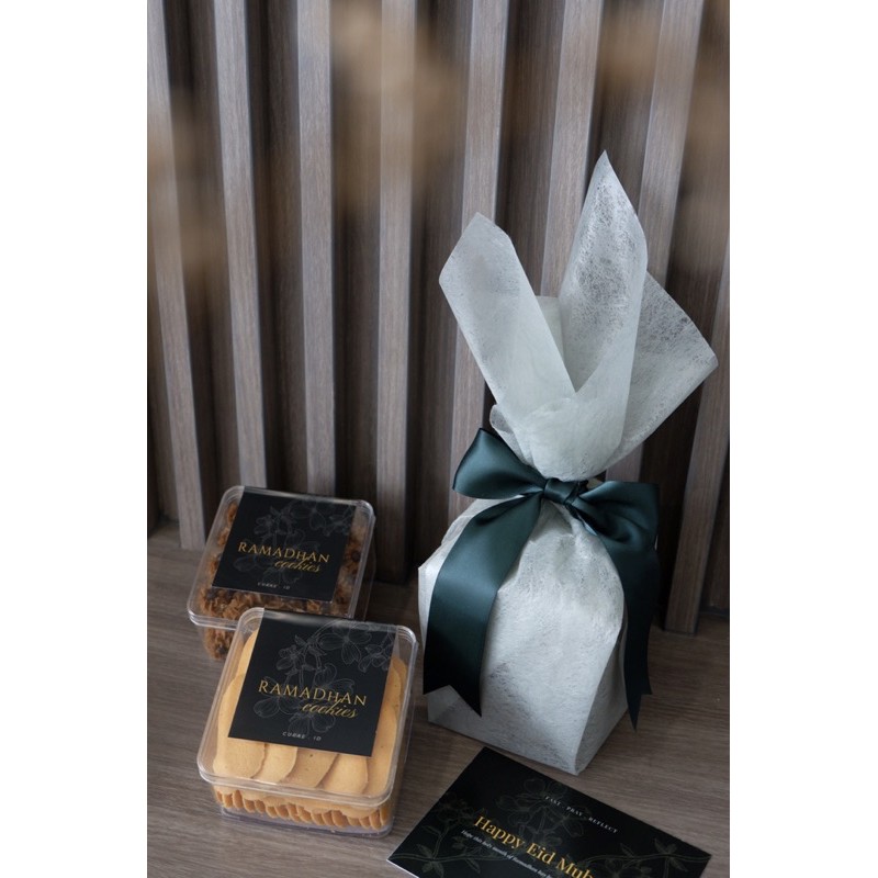 

HAMPERS LEBARAN IDUL FITRI RAMADHAN HAMPERS EID PARCEL KUE KERING
