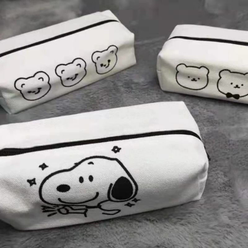 

Tempat Pensil Kanvas Motif Bear--MS0194