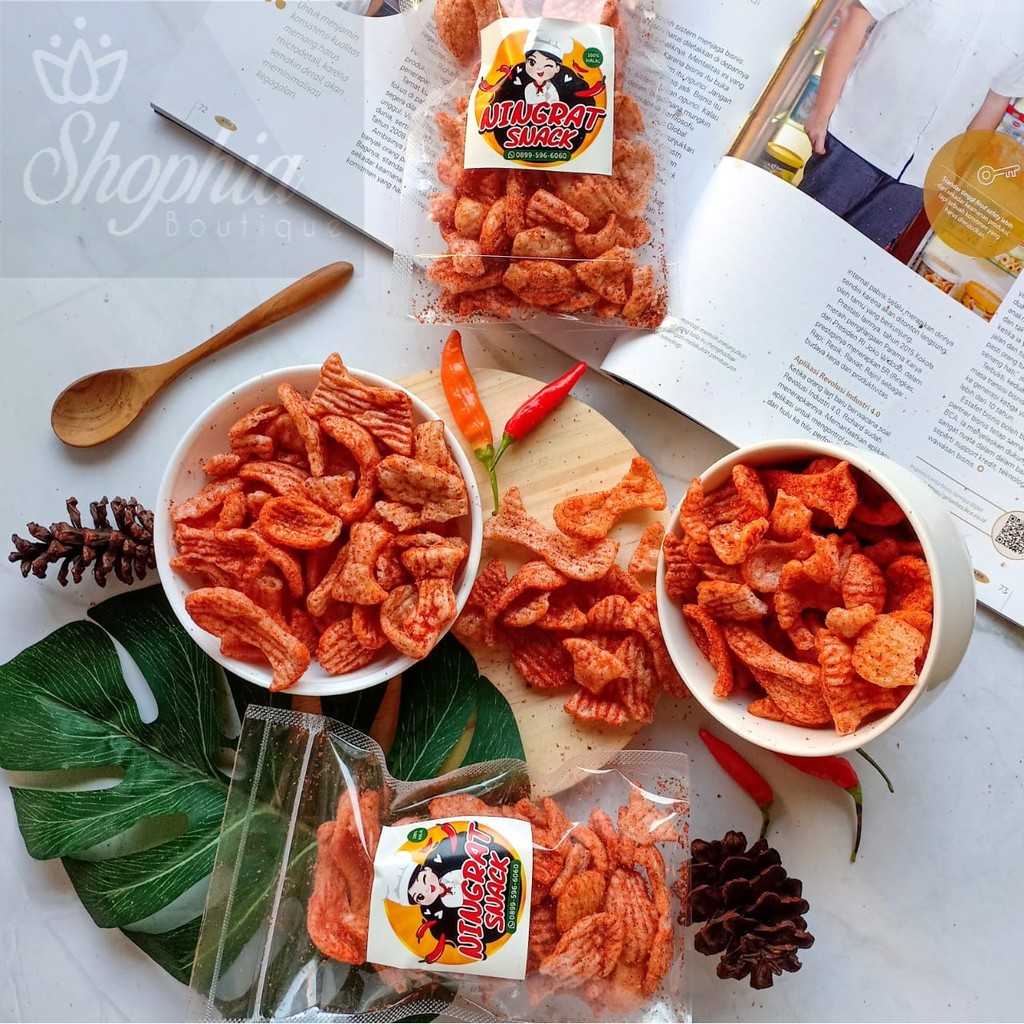 

KERUPUK IKAN NINGRAT / SNACK/ KERIPIK PEDAS KERUPUK IKAN 2 VARIAN