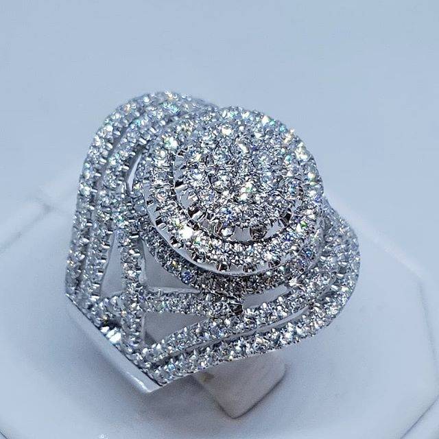 Cincin emas berlian eropa