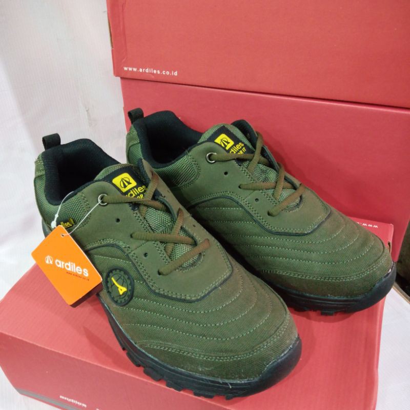 sepatu Gunung ardiles olive 40/43