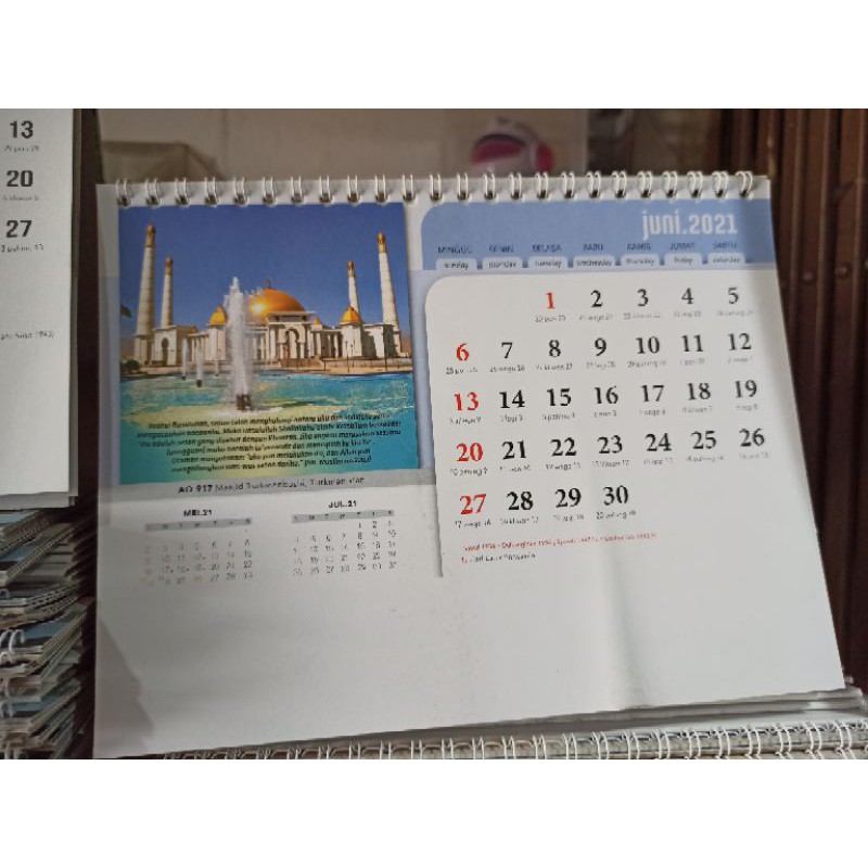 

kalender meja 2022 motif Masjid