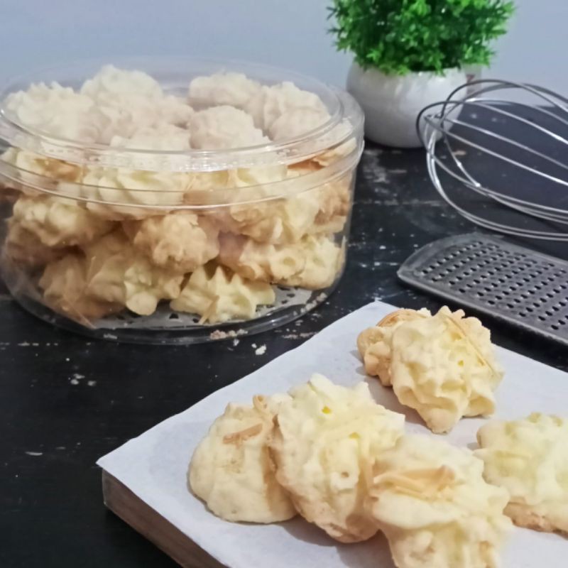 

Kue Sagu Keju Lumer Di Mulut Kuker Khas Lebaran Natal Imlek