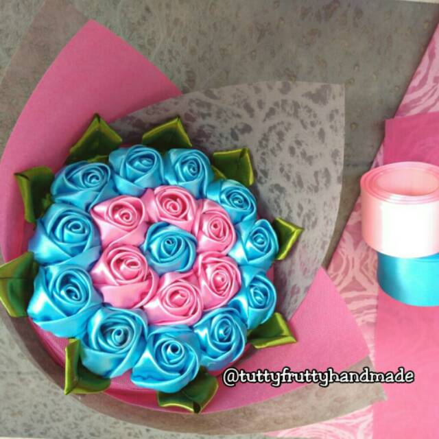 Buket bunga mawar satin rose size L