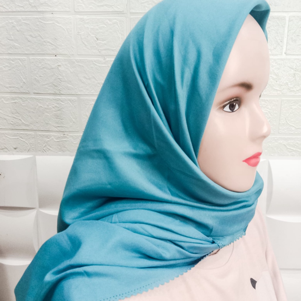 Segiempat Renda / Hijab Segiempat Renda / Jilbab Segi Empat Motif Bunga PomPom