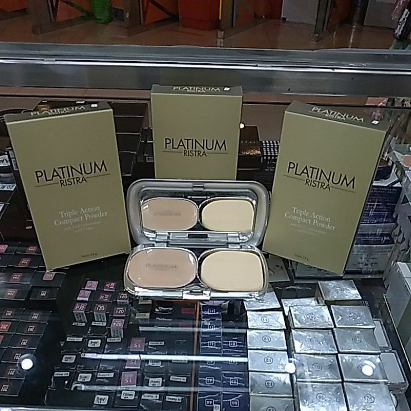 RISTRA PLATINUM TRIPLE ACTION COMPACT POWDER
