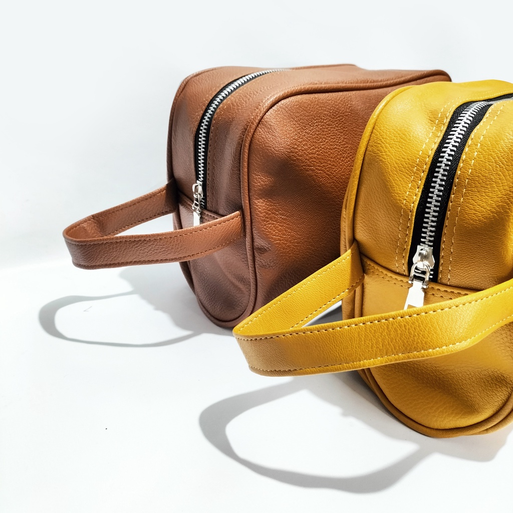 Pouch kosmetik wanita kulit sintetis grade A tempat makeup dan skincare travel organizer polos