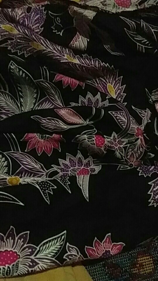 Tunik Batik Wanita Motif Hitam Manis