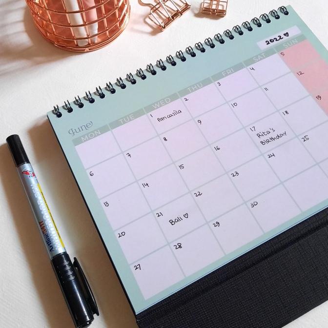 

[[COD]] Erasable Calendar Planner 2023 / Kalender Meja ukuran A5 hardcover SPECIAL Kode 1032