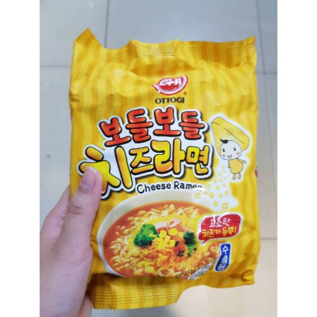 

Ottogi Cheese Ramen
