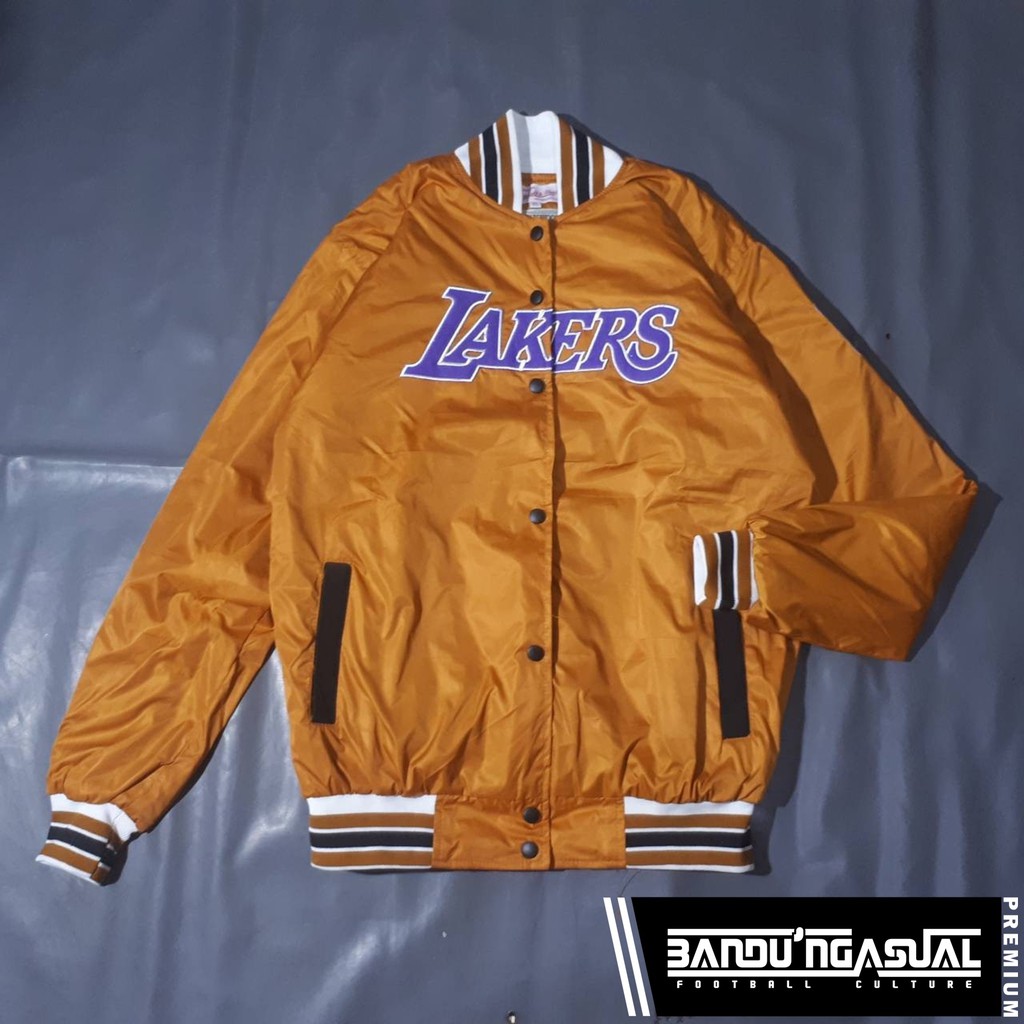 VARSITY JACKET MITCHELL & NESS X LAKERS (GOLD)