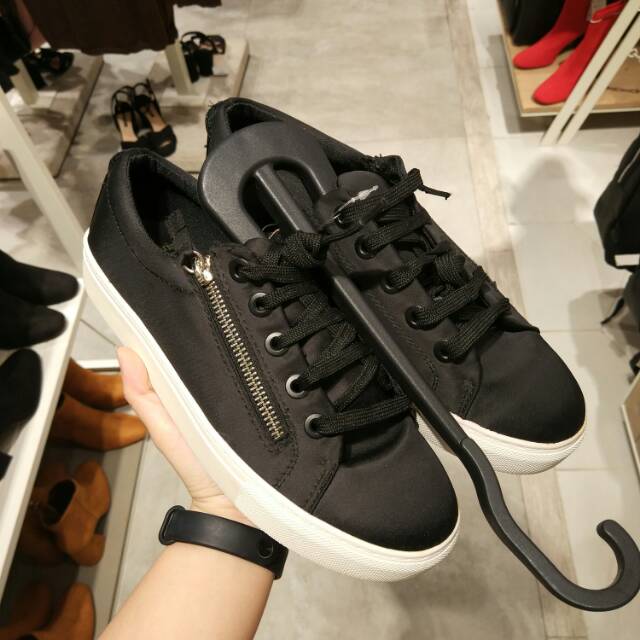 Stradivarius Women Shoes