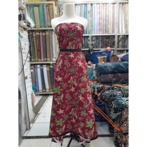 Kain batik bahan katun motif bunga warna merah