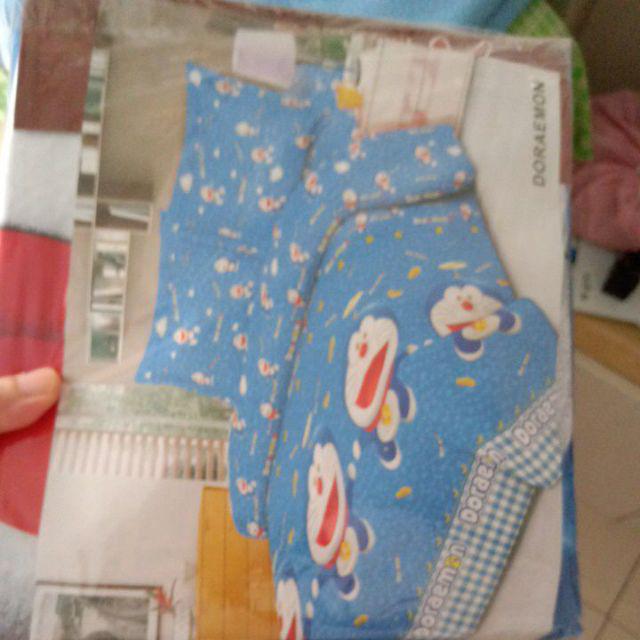 Sprei Motif Doraemon 3d Set 180x200 / 120x200 / 100x200
