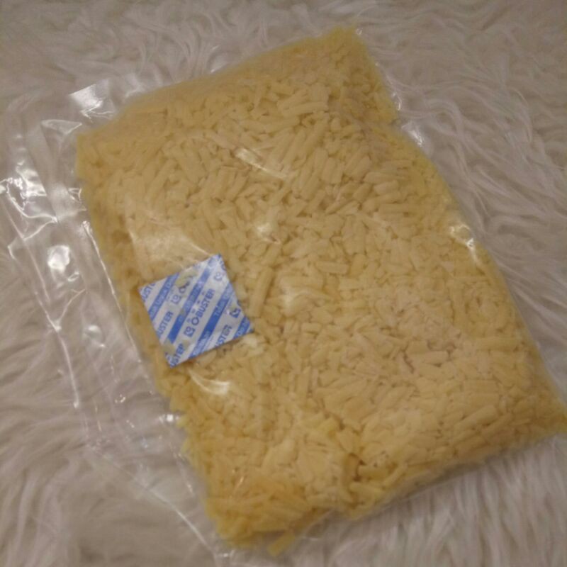 

Keju Parmesan Parut Green Valley kemasan pabrik 500 gr