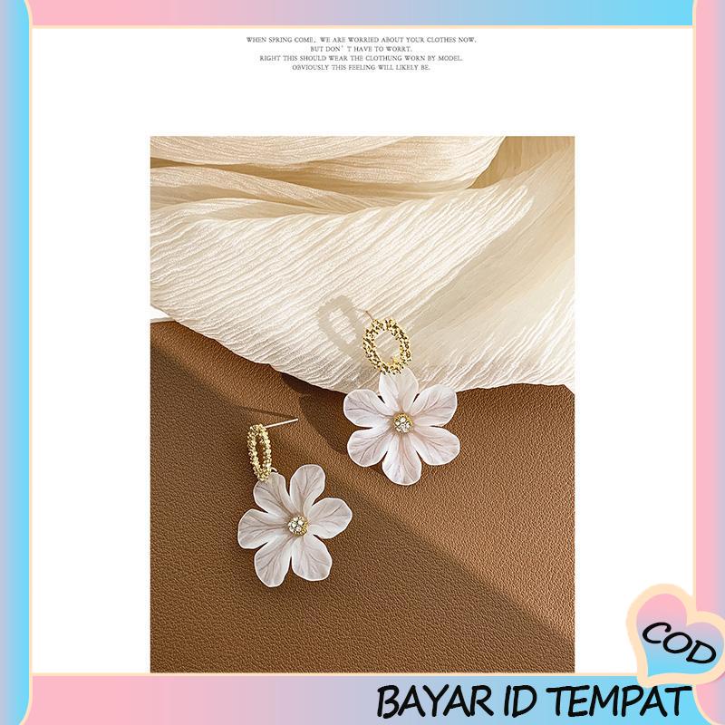 COD❤️ S925 Silver Needle Flower Shape Gaya Segar Anting Pejantan Cocok untuk Wanita-A.one