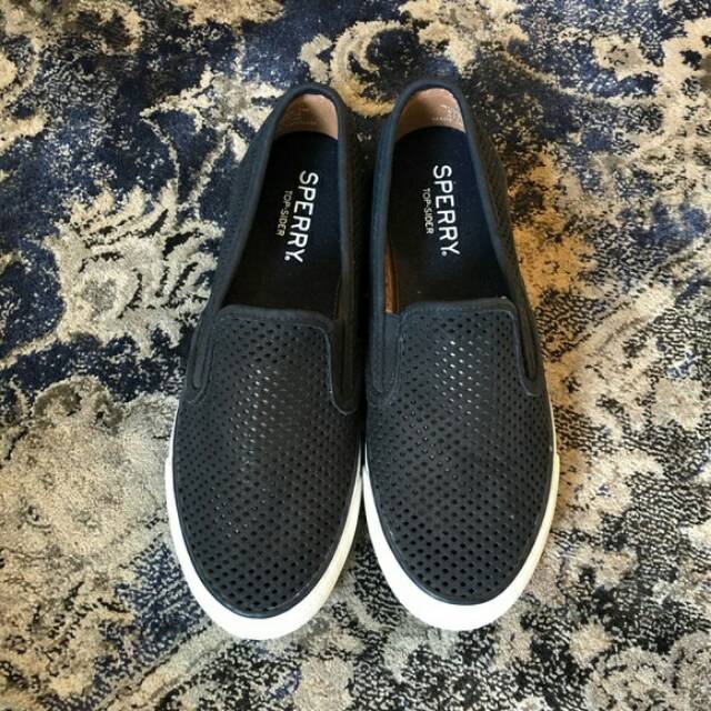 Sepatu Wanita Sperry Topsider Slip on Original Second