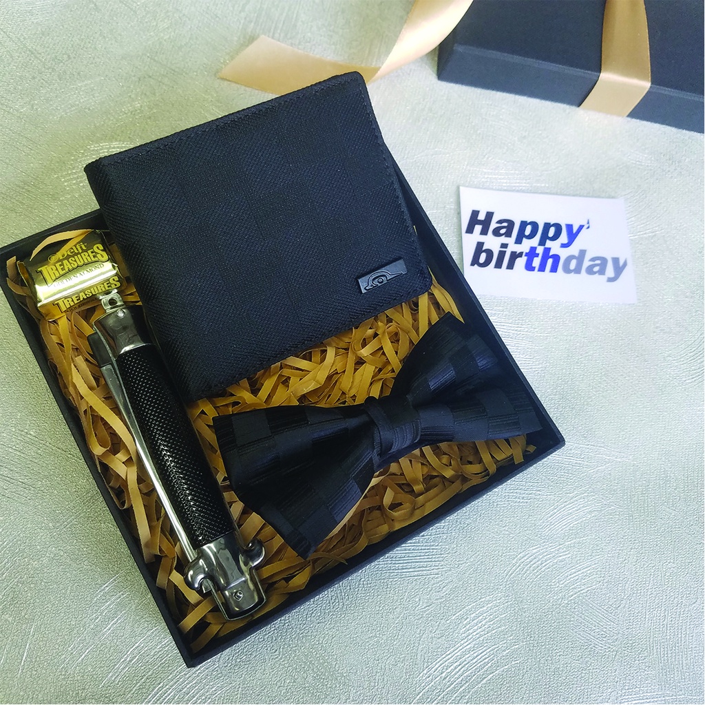 

Blissbox All Black (Hampers/Gift Box /Kado UlTah/Kado Wisuda/Kado Anniversary/Souvenir)