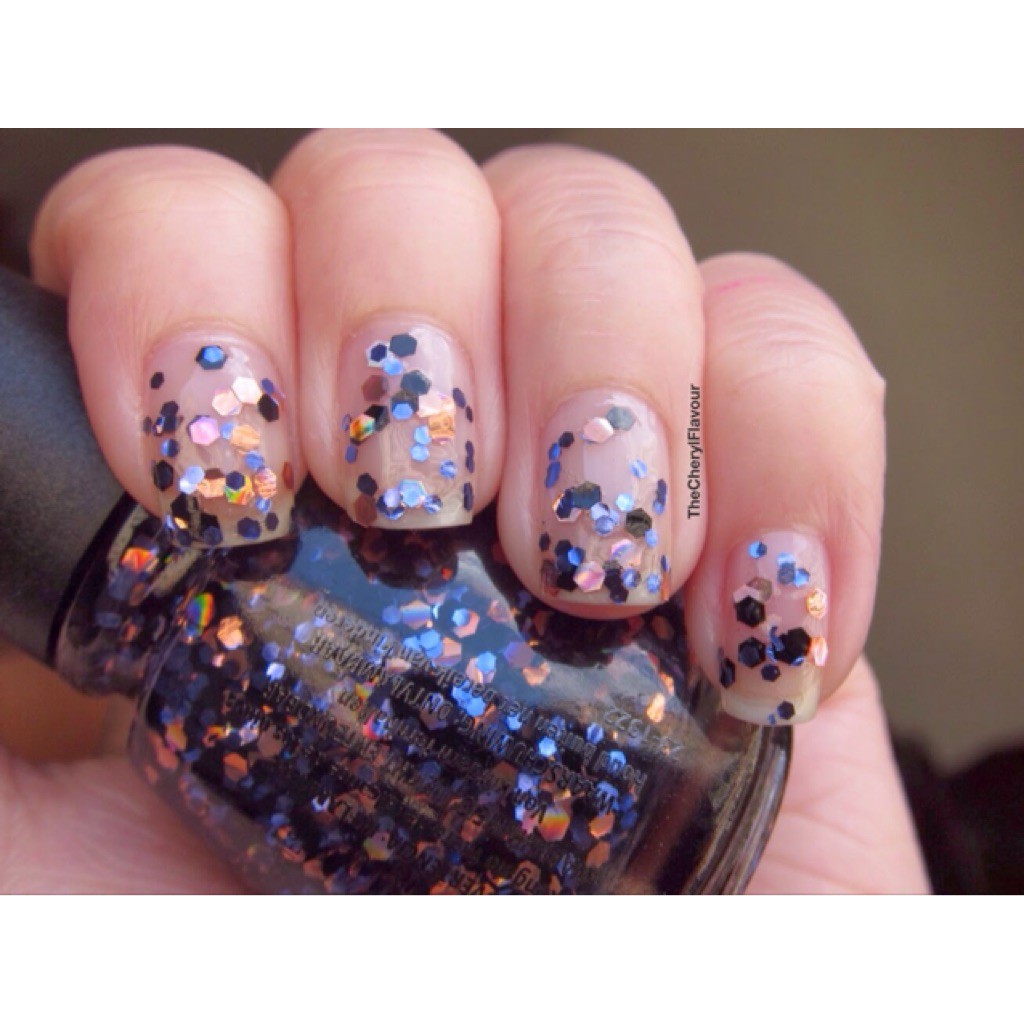 CHINA GLAZE GLITTER NAILPOLISH