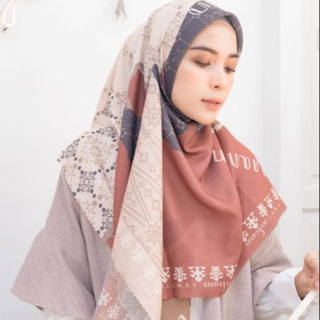 KANAKA SCARF RAJA AMPAT BY WEARING KLAMBY