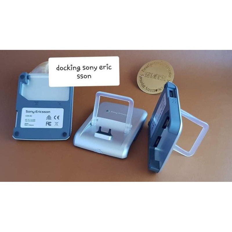charger docking stand sony ericsson w200 k310 k330 k530 k550 k510 k750 k790 k800 z520 z530 z550 w300