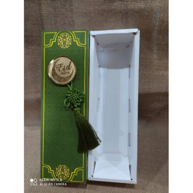 

Box bronis dan kue Bolu Mubarak terlaris dan termurah isi 12pcs