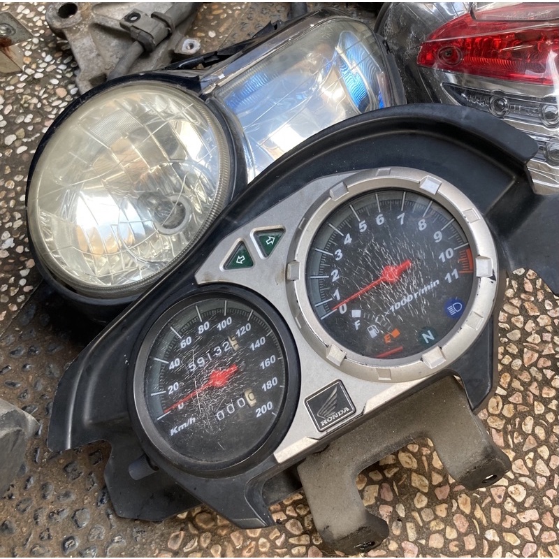 lampu tiger revo pece set speedometer dan breket