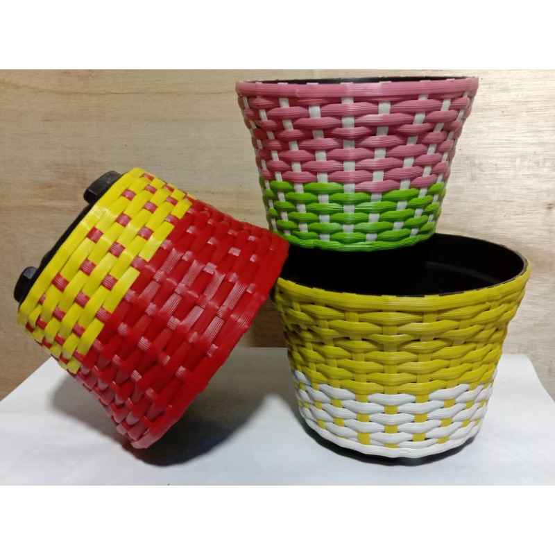 Pot/Vas Tanaman Hias Anyaman Plastik Sintetis