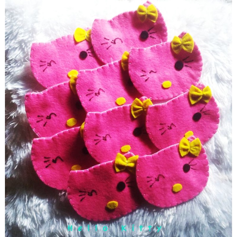 

Amplop lebaran flanel hello Kitty