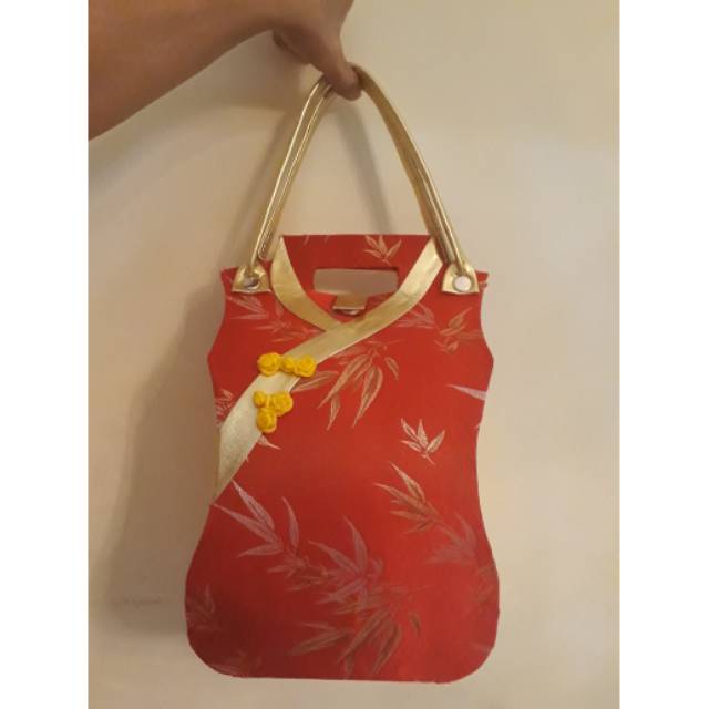 

Tas Kue Kering Parcel Handmade Edisi Imlek untuk isi 3 Toples Bulat
