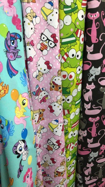 Kain Katun Mikrotex Motif Anak Bunga Kotak Lebar 240cm