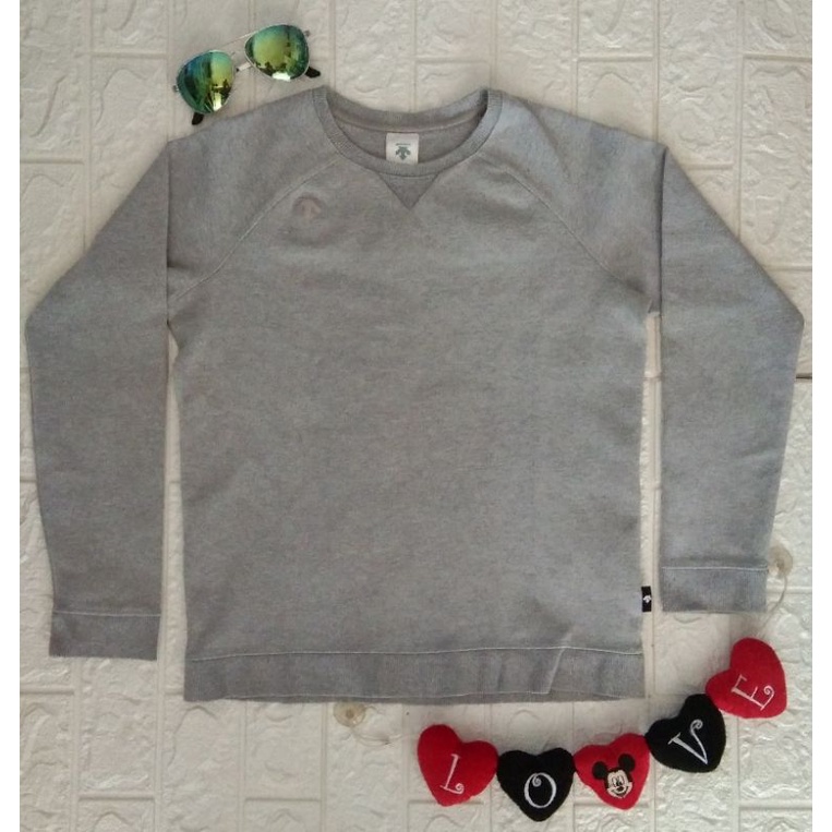 Crewneck descente like new/CN branded/descente preloved/CN bekas